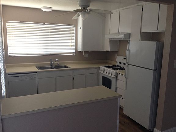 2nd image of 355 Parkview Ter APT K3
