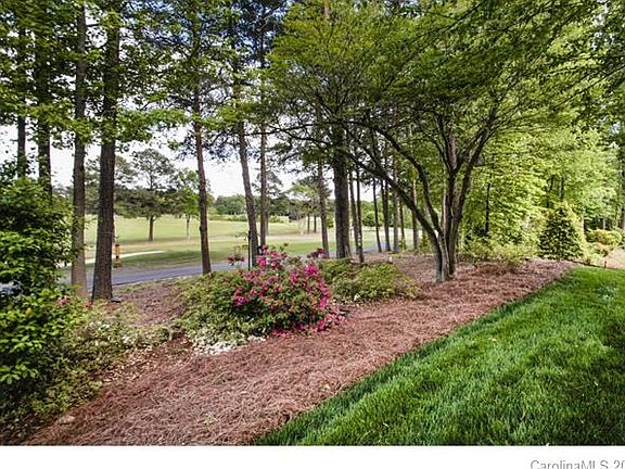 4th image of 7784 Saint Andrews Ln