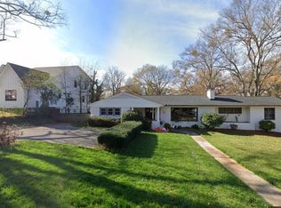 8 Tyler St, Greenville, SC 29605