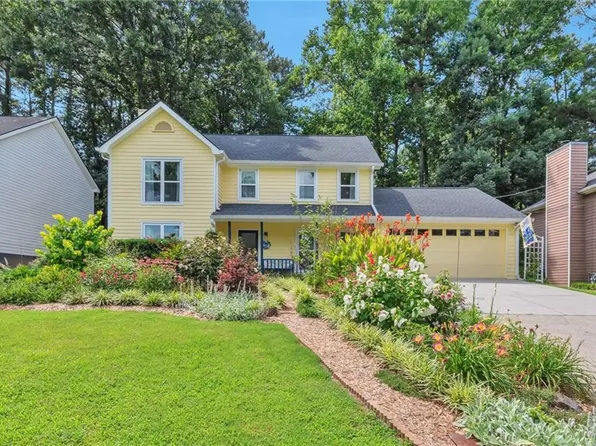 6697 Gunstock Ln, Tucker, GA 30084