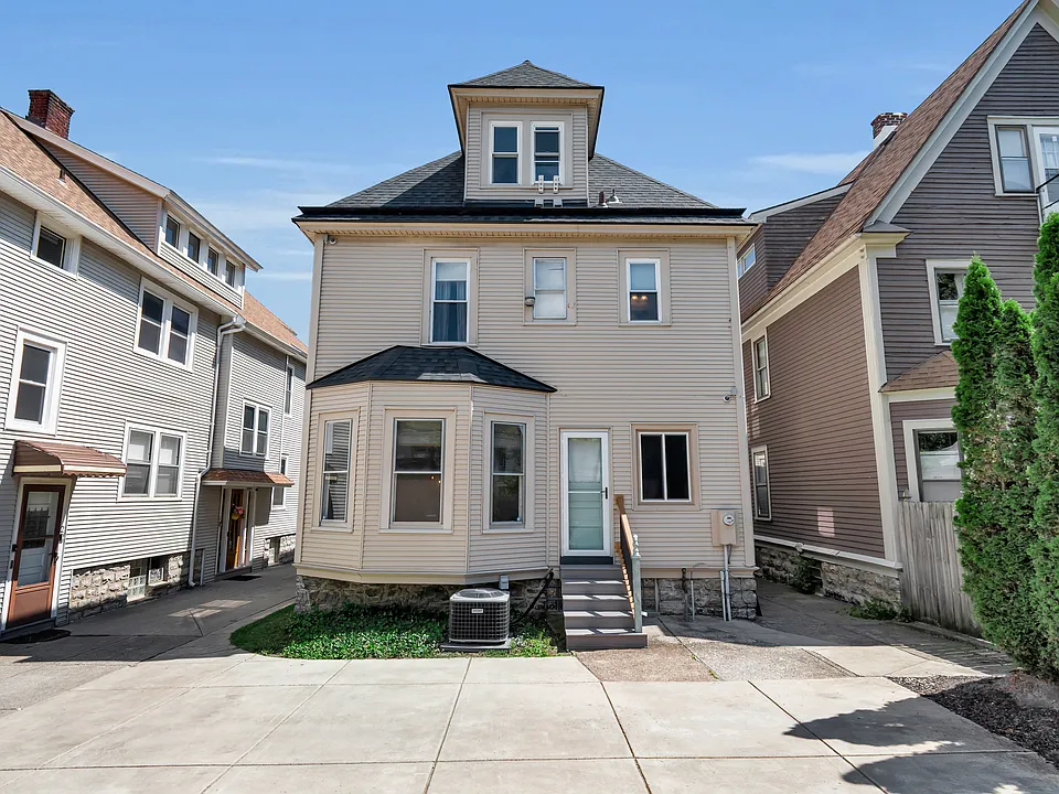 214 Norwood Ave