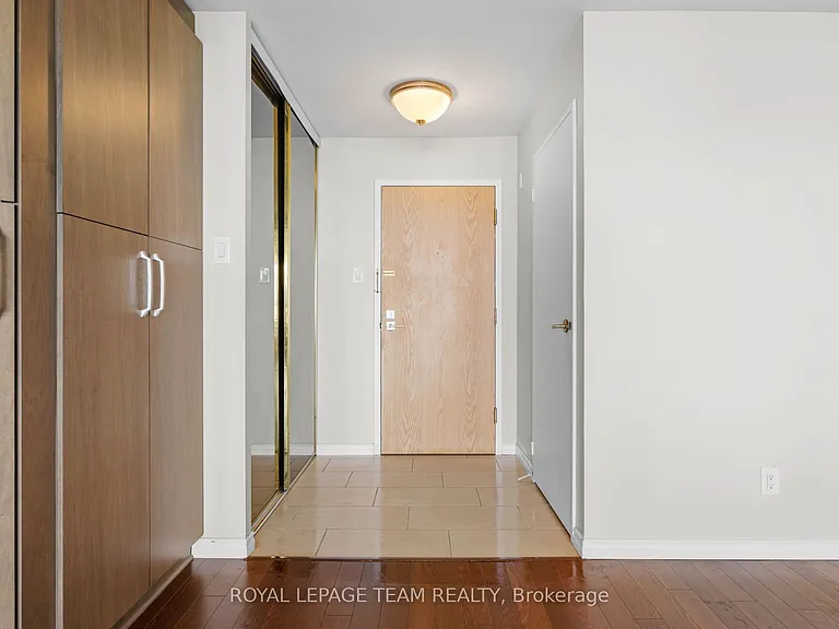 1500 Riverside Dr #2408 — Photo 6