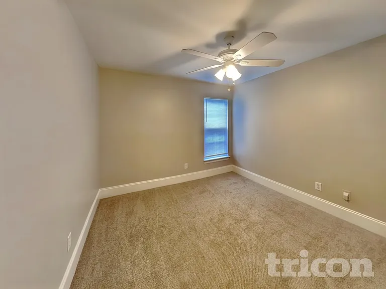 2755 Gusty Ln — Photo 12