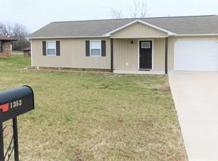 1353 Washington Ave, West Plains, MO 65775