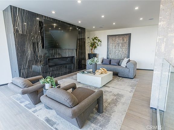 3rd image of 8148 Gould Ave