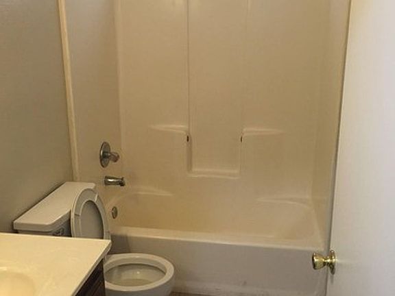 5th image of 14015 Spruce St #D