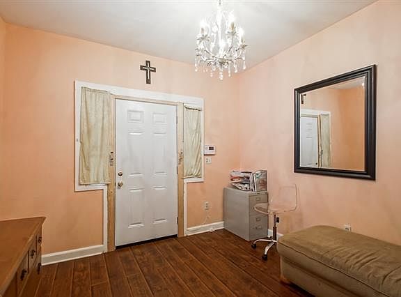 4th image of 5450-52 Burgundy St