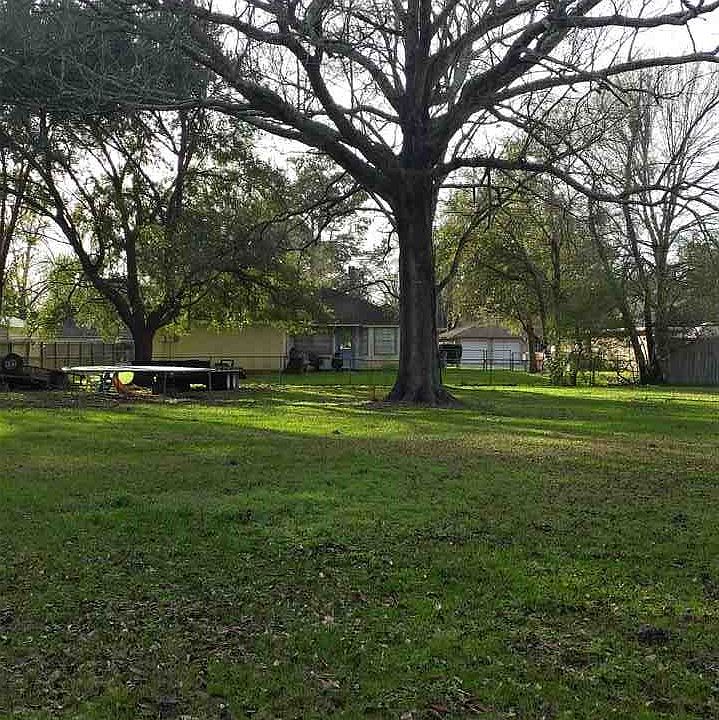 2nd image of 6085 Ricki Ln