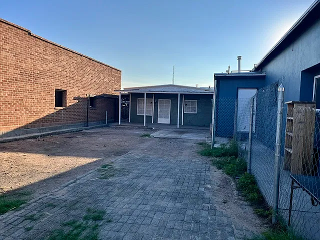 2 bed, 816 sqft, $950 — Photo 2