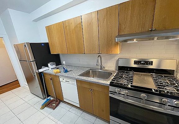 3rd image of 41-41 41st St #6M