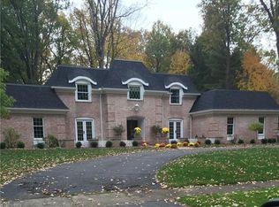 505 Saint Andrews Dr, Akron, OH 44303