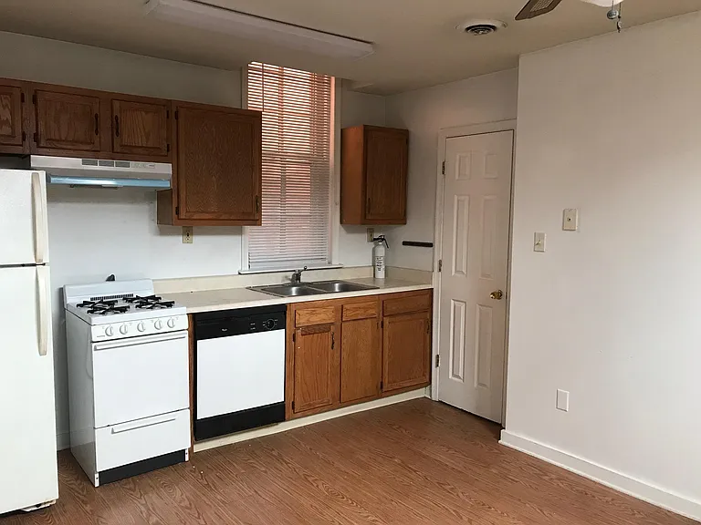 2224 W Grace St #3 — Photo 4