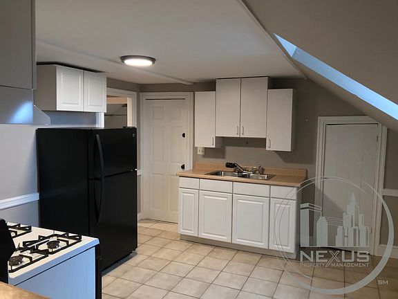 2nd image of 41 Woodbine St #3