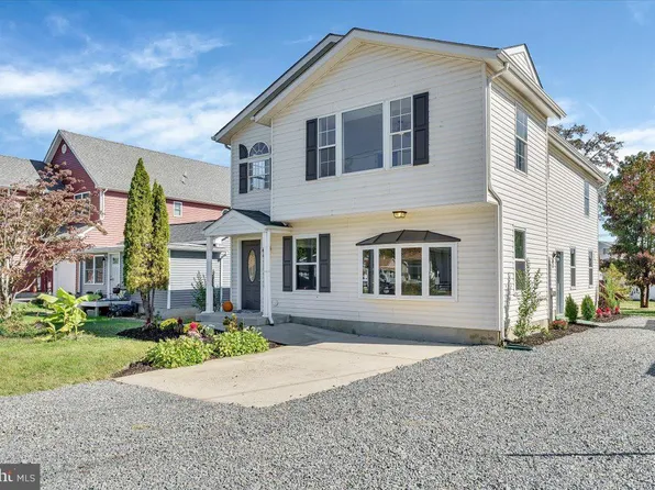 9209 Chesapeake Ave, North Beach, MD 20714