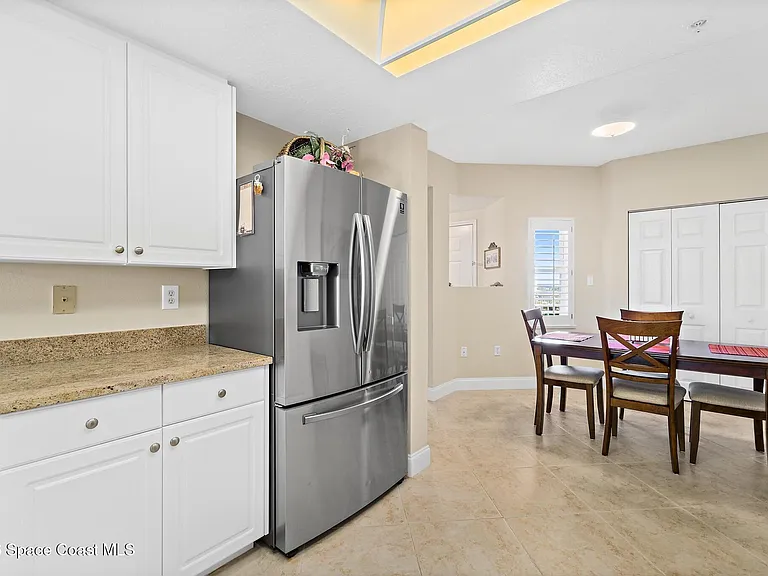 601 Shorewood Dr #G505 — Photo 9