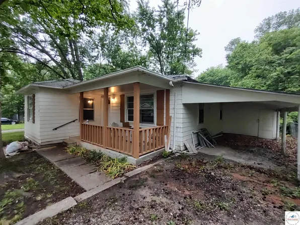 107 W Benton, Clinton, MO 64735