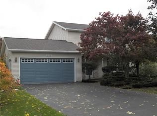 222 Briarwood Ln, Scottsville, NY 14546