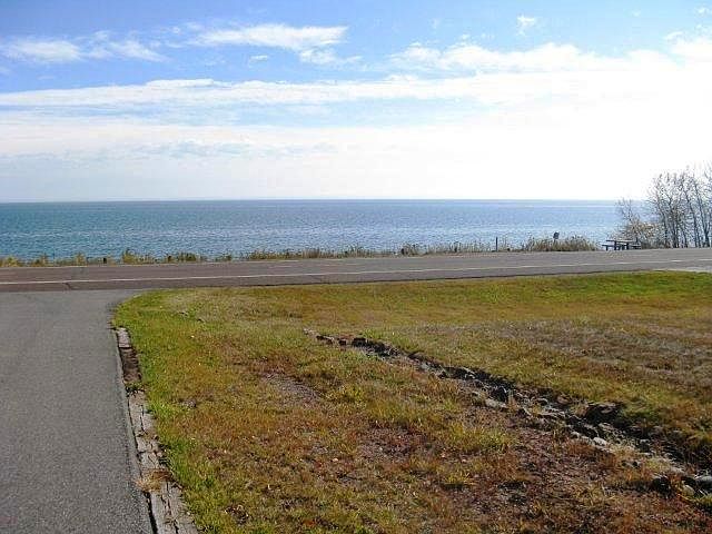 2nd image of 5215 N Shore Dr