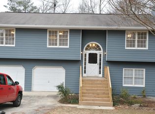 40 Aspen Lake Dr W, Newnan, GA 30263
