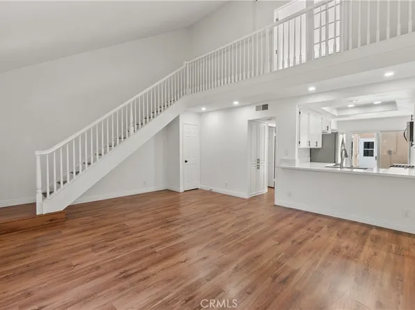164 Brookline Ln, Costa Mesa, CA 92626