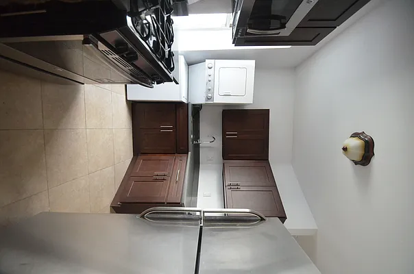 Rented by CITY SKYLINE REALTY INC | media 16