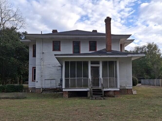 31st image of 307 N Lee St