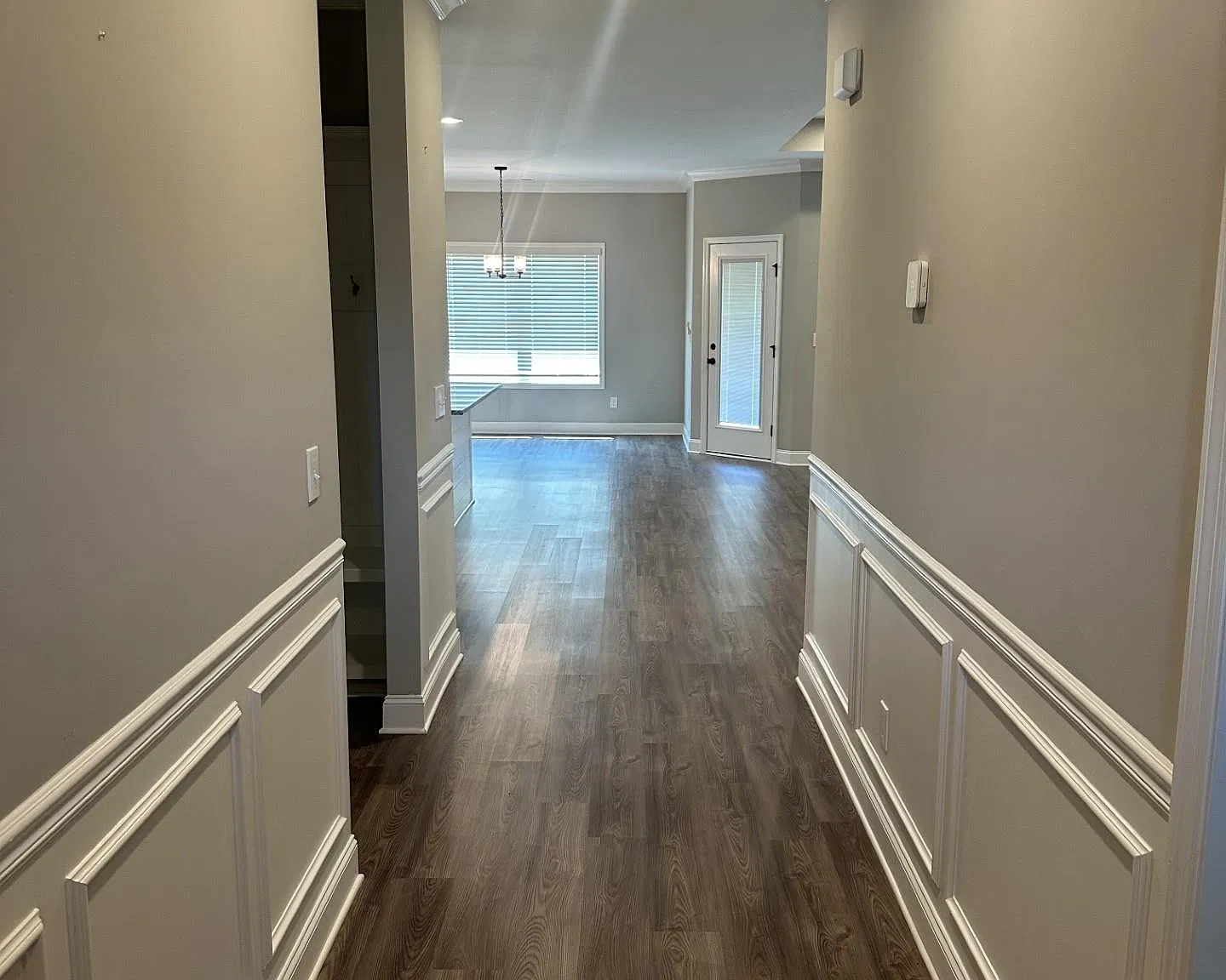 3 bed, 2.0 bath, 1620 sqft, $1,950 — Photo 2