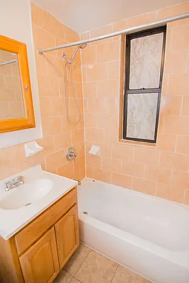 Rented by New York Residence | media 18