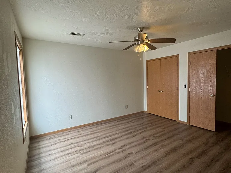 1413 W Hovey St #A — Photo 5