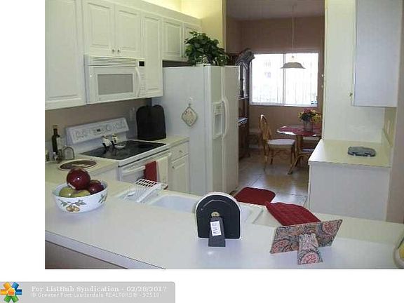 4th image of 7765 Yardley Dr APT 303
