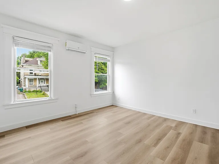 568 Hale Ave — Photo 45