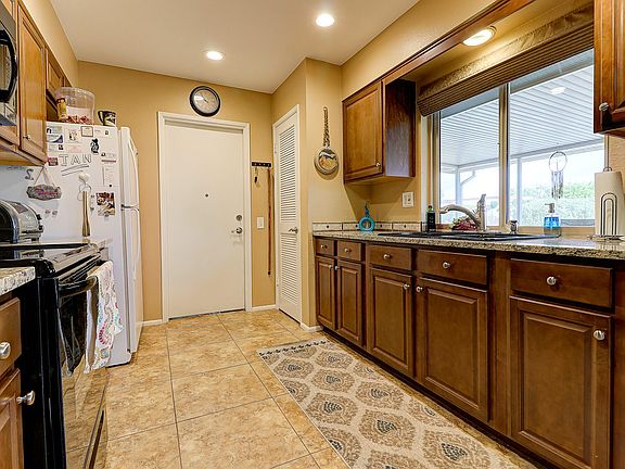 4th image of 10220 W Sutters Gold Ln
