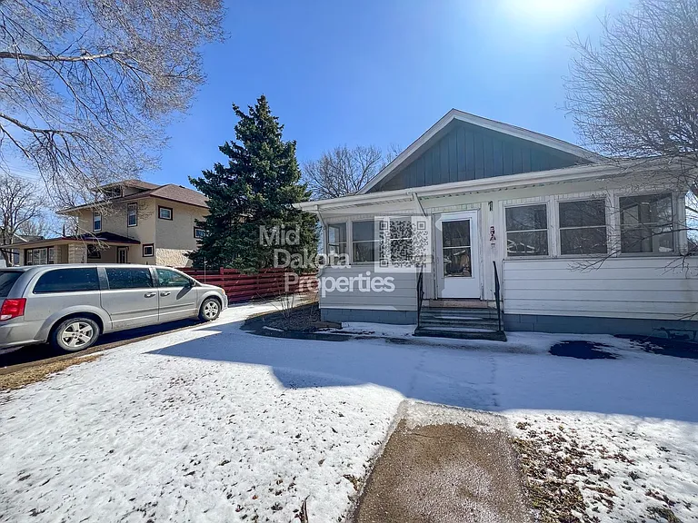 933 E 5th Ave — Photo 17