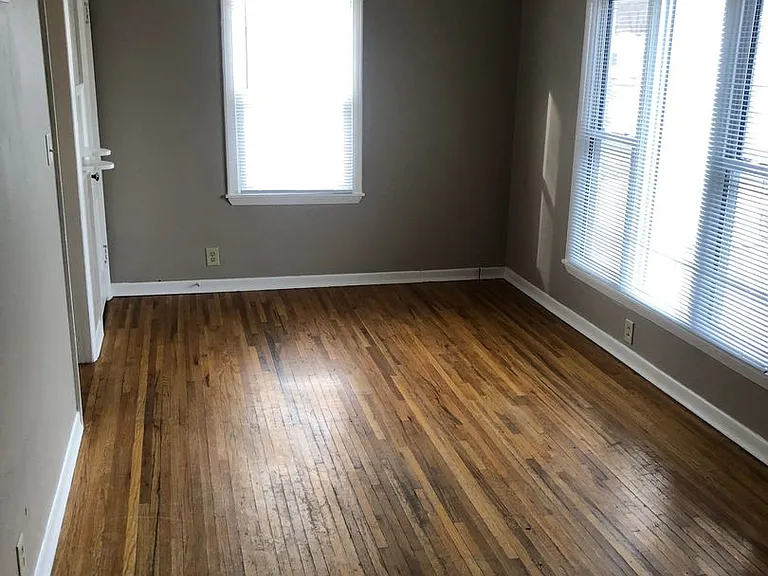 1130 Easton Ave — Photo 1