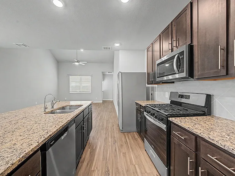 13820 Goldeye Dr — Photo 4