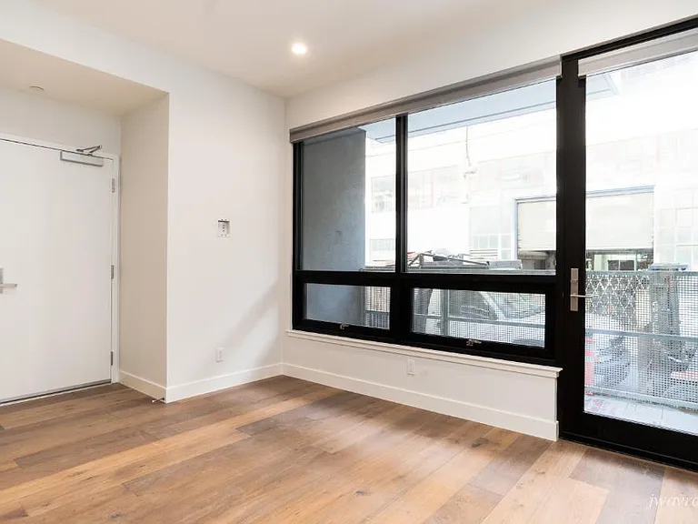 25 Grace St #101 — Photo 7