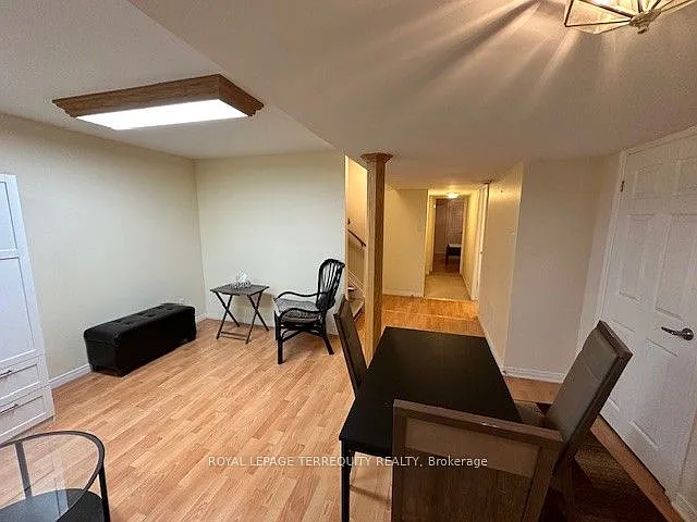 16 Royal Chapin Cres — Photo 11