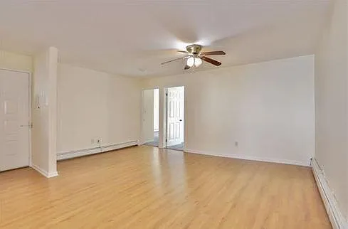 136 Essex St #3 — Photo 12