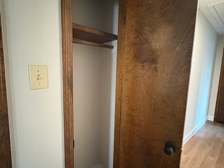 2730 S Meadowood Ave — Photo 15