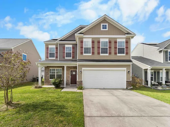 320 Silverleaf Ln, Moncks Corner, SC 29461