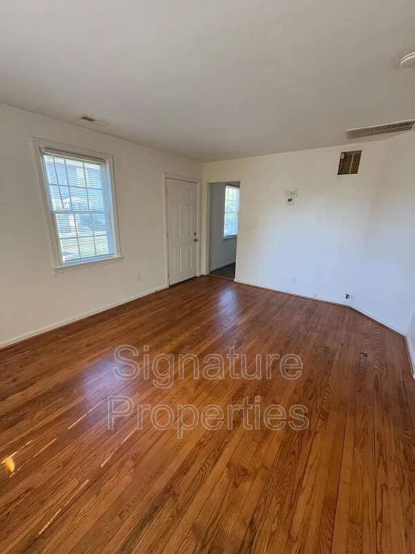 Building Photo - 201 Glendale Ave #B