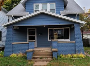 737 Crescent St NE, Grand Rapids, MI 49503