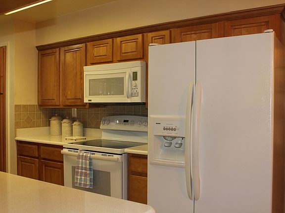 2nd image of 2845 Briarwood Ln