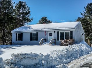 32 McArdle St, Manchester, ME 04351