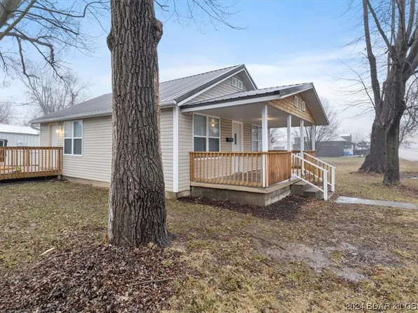 133 W 8th St, Eldon, MO 65026