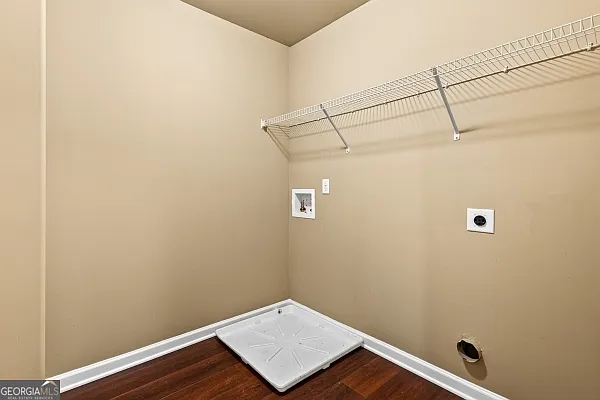 3920 Lake Manor Way — Photo 22