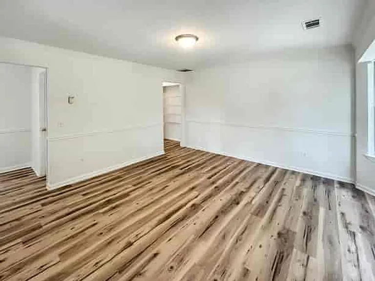 2945 Georgian Manor Dr — Photo 17