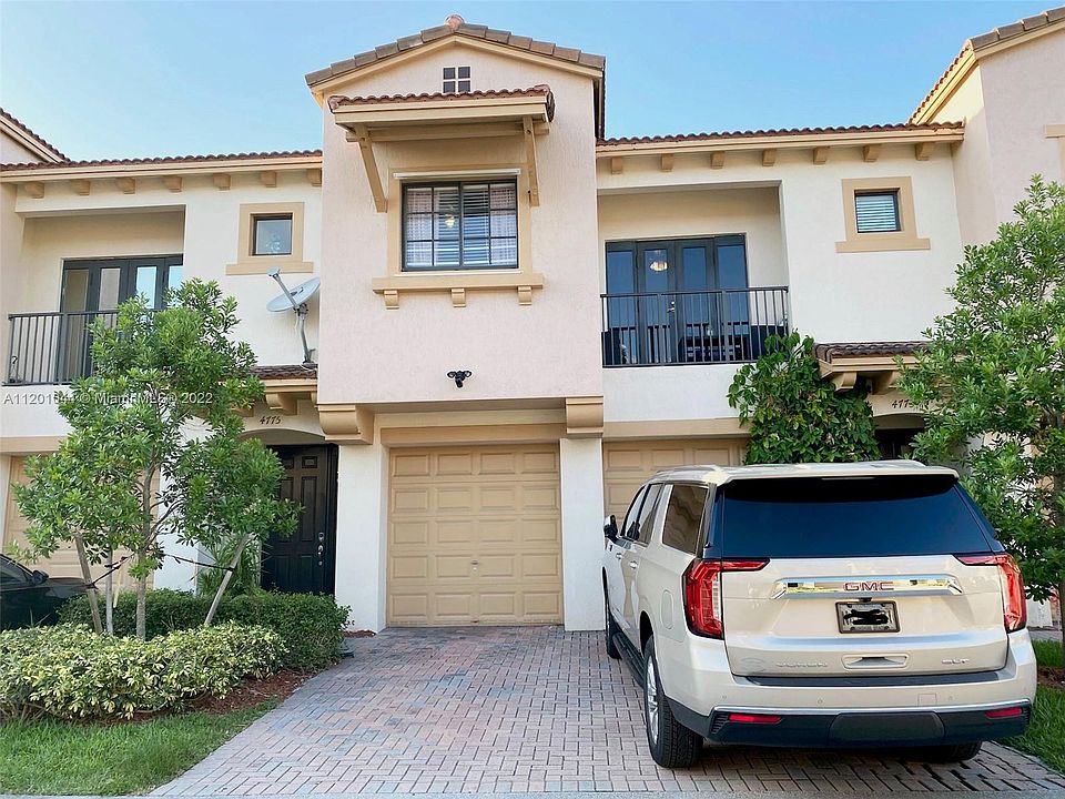 1st image of 4775 N Grand Cypress Cir N #4775