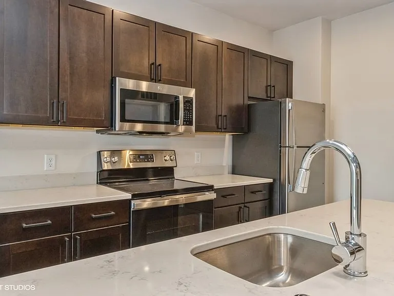 Green Park Apartment Living — Photo 2