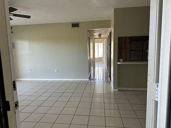 4th image of 2655 Pine Ridge Way N APT B2